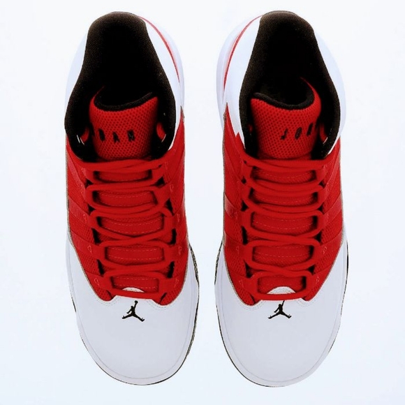 Jordan Max Aura 6.5 Y / 37.5 (NWOT) White Black Red - Picture 5 of 12